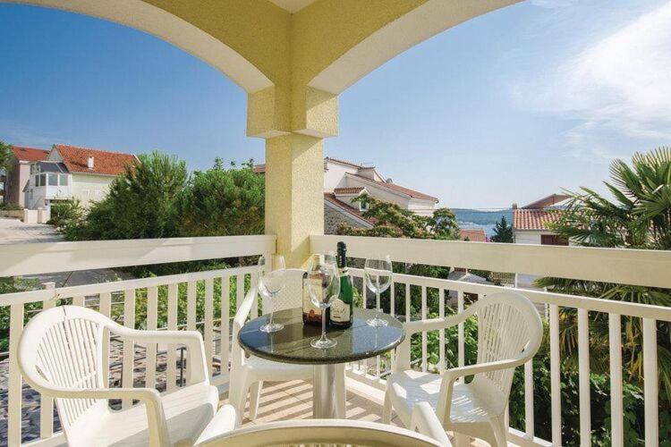 Apartments Iovo - Comfort One Bedroom Apartment With Terrace A2 Trogir Buitenkant foto